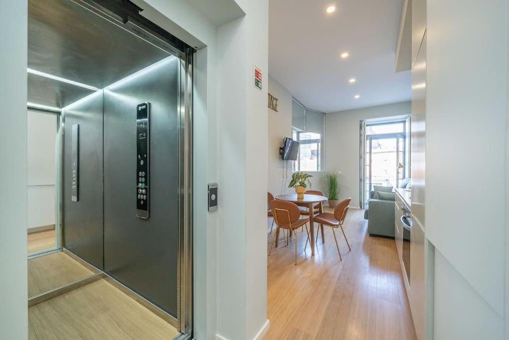 31 De Janeiro Flat By Amber Star Rent Lejlighed Porto Eksteriør billede
